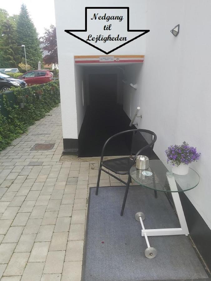 Mini Lejlighed Naer Vejle Centrum Og Legoland Buitenkant foto